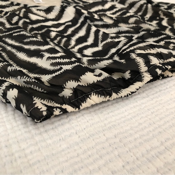 Japna Leopard Print Cropped Top - Picture 3 of 11